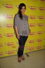 Raveena Tandon at Radio Mirchi in Parel, Mumbai on 27th June 2011 (16).JPG